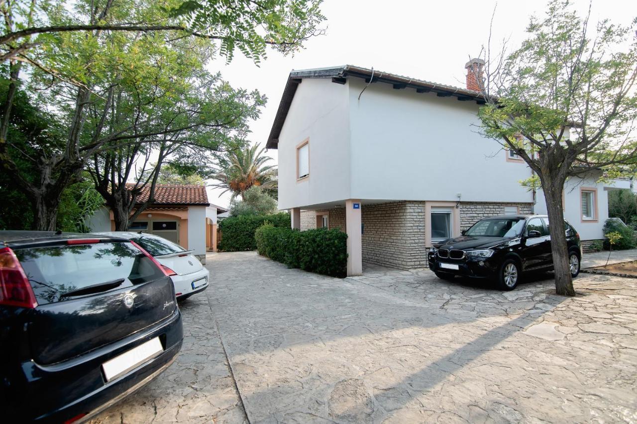 Beach Boy & Pool Girl Apartments วีร์ ภายนอก รูปภาพ